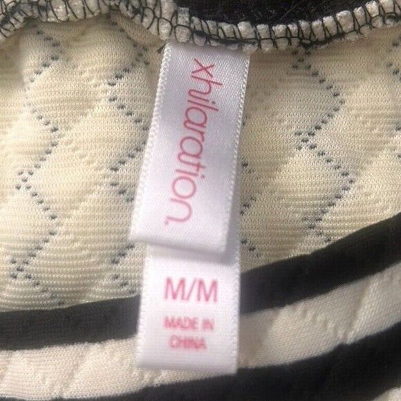 Xhilaration Women's Black White Stripe Quilted Pleated Skirt Medium - Picture 4 of 8